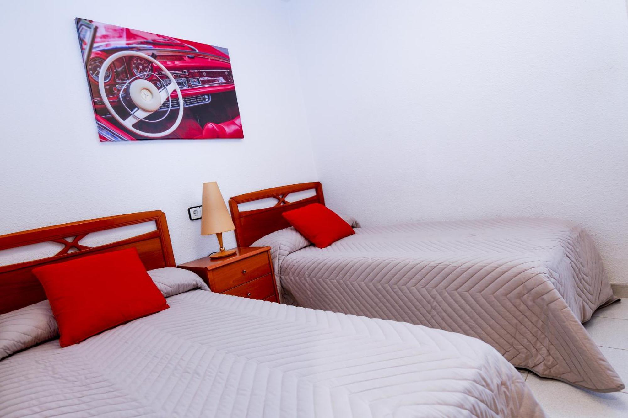 Santillana Homestay By Turismar Salou Bagian luar foto